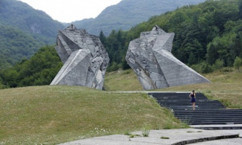 Zdjcie BONIA i HERCEGOWINA / Republika Srpska / PN Sutjeska / Pomnik polegych partyzantw