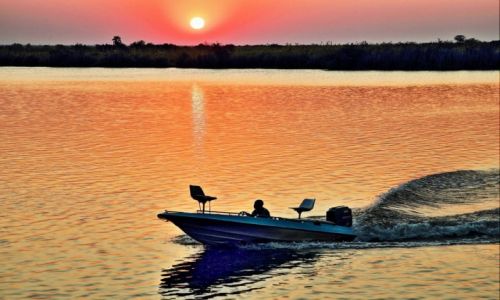 Zdjcie BOTSWANA / - / Park Narodowy Chobe / Wieczr nad rzek Chobe 