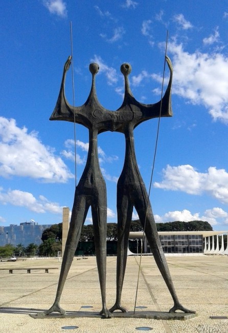 Zdj cia: Brasília, Dystrykt Federalny, "Los Candangos" – pomnik poświęcony budowniczym Brasílii, BRAZYLIA Zdj cia: Brasília, Dystrykt Federalny, "Los Candangos" – pomnik poświęcony budowniczym Brasílii, BRAZYLIA