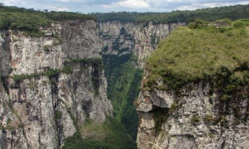 Zdjęcie BRAZYLIA / Rio Grande do Sul / Rio Grande do Sul / Kanion Itaebezinho