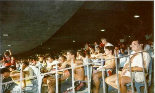 Zdjcie BRAZYLIA / Rio de Janeiro / stadion Maracana / Kibicom rozjania si skra z emocji