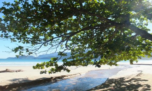 Zdjecie BRAZYLIA / Ilha Grande / Lopes Mendes / Woda z gr i ocean... bajka...
