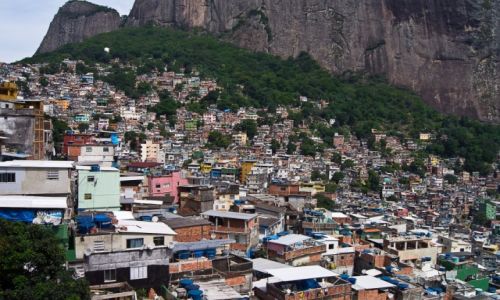 Zdj�cie BRAZYLIA / Rio de Janeiro / fawel Rocinha / Zag�szczenie