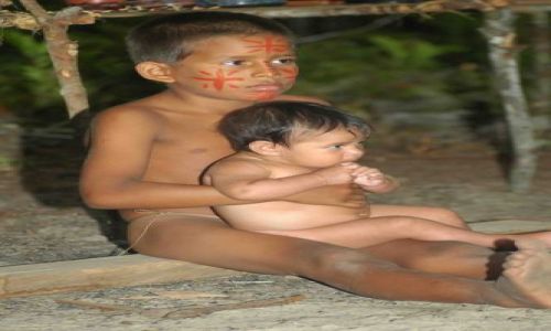 Zdjęcie BRAZYLIA / amazonia / okolice Manaus / indiańscy bracia