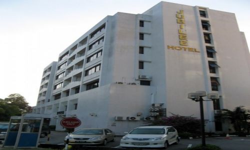 Zdjcie BRUNEI / Borneo / Bandar Seri Begawan / Najtaszy hotel w Bandar Seri Begawan