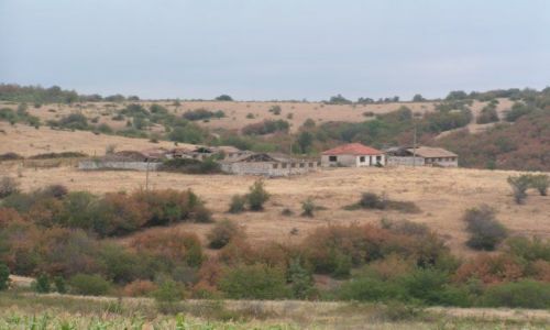 Zdjęcie BUłGARIA / Płn.-zach. Bułgaria / Rakowica / Opustoszałe gospodarstwo