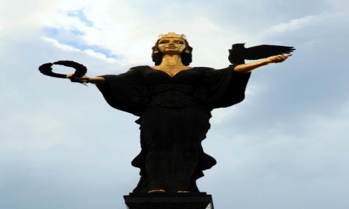 Zdjcie BUGARIA / Sofia / Podujane / Statua witej Sofii