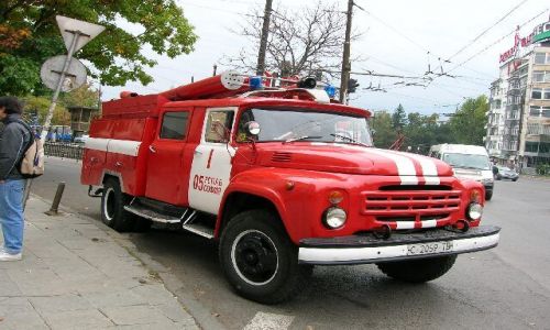 Zdjęcie BUłGARIA / brak / Veliko Tyrnovo / Straż ogniowa :D