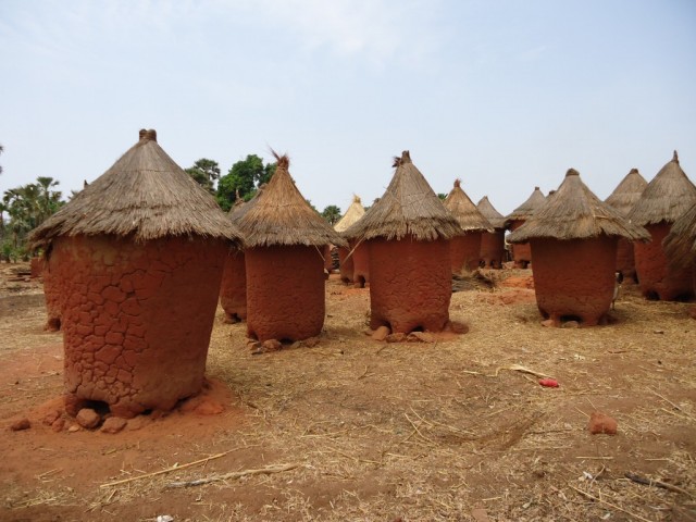 Zdj cia: okolice Sindou, Leraba, Tradycyjne domy, BURKINA FASO