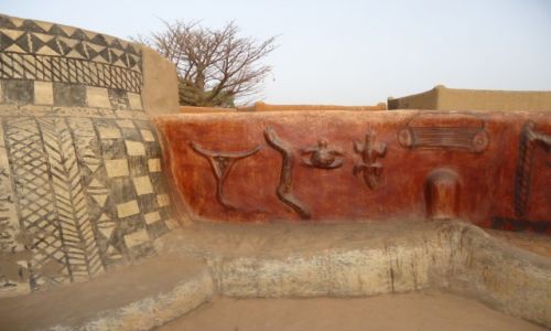 Zdjcie BURKINA FASO / Nahouri / Tiebele / Kolorowe domy