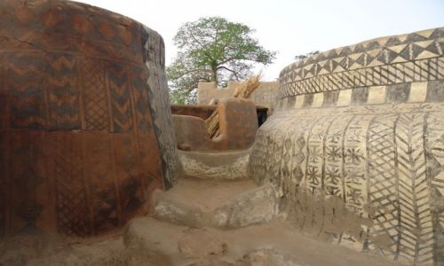 Zdjecie BURKINA FASO / Nahouri / Tiebele / Kolorowe domy (3)