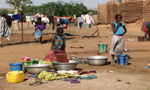Zdjcie BURKINA FASO / - / BANI / pralnia