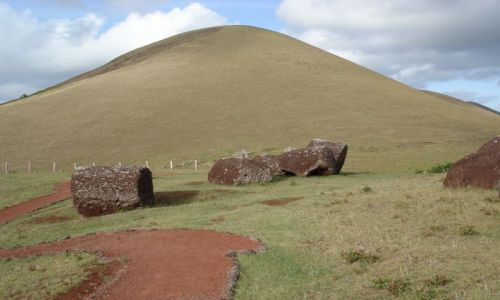 Zdjecie CHILE / Wyspa Wielkanocna / Park Narodowy Rapa Nui / Puna Pau
