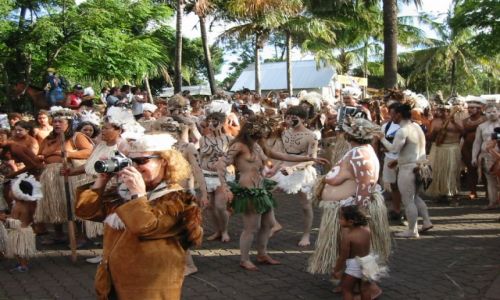 Zdjcie CHILE / Easter Island / Hanga Roa / zabawa na caego