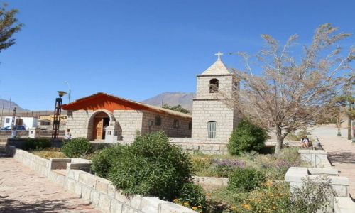 Zdjęcie CHILE / Andy / Pustynia Atacama / Wiejski kościółek..