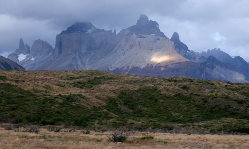 Zdjecie CHILE / Patagonia / Torres del Paine / Widok z campingu Paine Grande