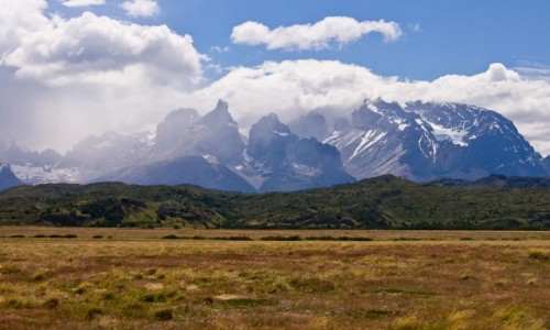 Zdjcie CHILE / Patagonia / NP Torres del Paine / A chmura wisi