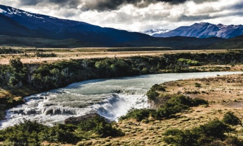 Zdjcie CHILE / Patagonia / NP Torres del Paine / Wodospad na Rio Paine
