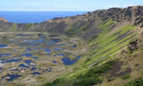 Zdjecie CHILE / Wyspa Wielkanocna / Wyspa Wielkanocna / Krater Rano Raraku