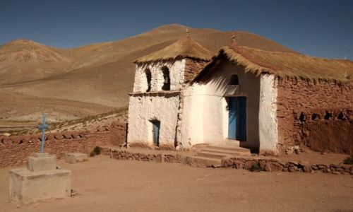 Zdjęcie CHILE / - / El Tatio Geysers / kosciol