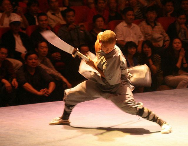 Zdjęcia: pokaz walk, Klasztor Shaolin, mnich, CHINY Zdjęcia: pokaz walk, Klasztor Shaolin, mnich, CHINY