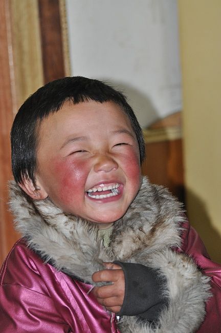 Zdjęcia: Xiahe, Lanzhou, Usmiech dziecka, CHINY Zdjęcia: Xiahe, Lanzhou, Usmiech dziecka, CHINY