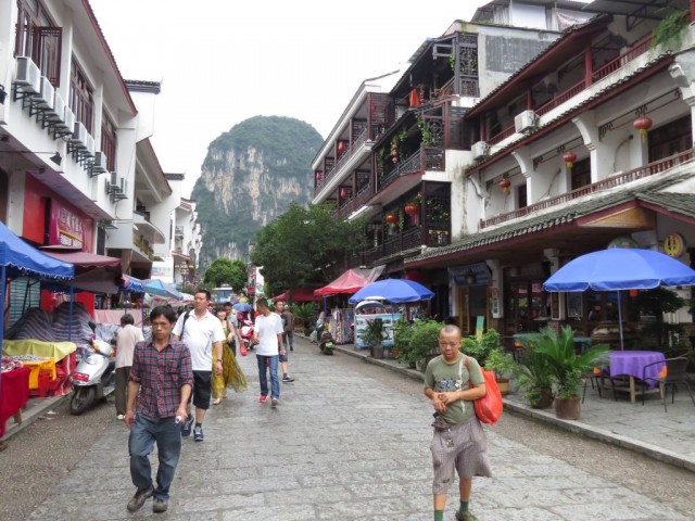 Zdj cia: Yangshuo, Guilin, Boczne uliczki w Yanghsuo, CHINY