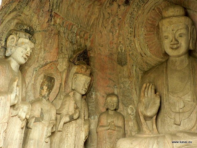 Zdjęcia: Groty Longmen, Chiny Groty Longmen Uśmiechnięty Budda, CHINY Zdjęcia: Groty Longmen, Chiny Groty Longmen Uśmiechnięty Budda, CHINY