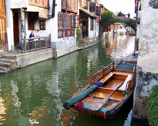 Zdjęcia: ZHOUZHUANG, PROWINCJA JIANGSU, ŁÓDKA, CHINY Zdjęcia: ZHOUZHUANG, PROWINCJA JIANGSU, ŁÓDKA, CHINY