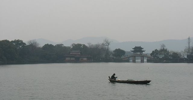 Zdjęcia: West lake, Hangzhou, Samotność wśród miliarda, CHINY Zdjęcia: West lake, Hangzhou, Samotność wśród miliarda, CHINY
