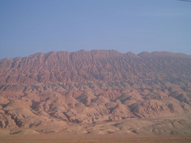 Zdjęcia: miasteczko na jedwabnym szlaku, Xinjiang, Gory Flamingow, CHINY Zdjęcia: miasteczko na jedwabnym szlaku, Xinjiang, Gory Flamingow, CHINY
