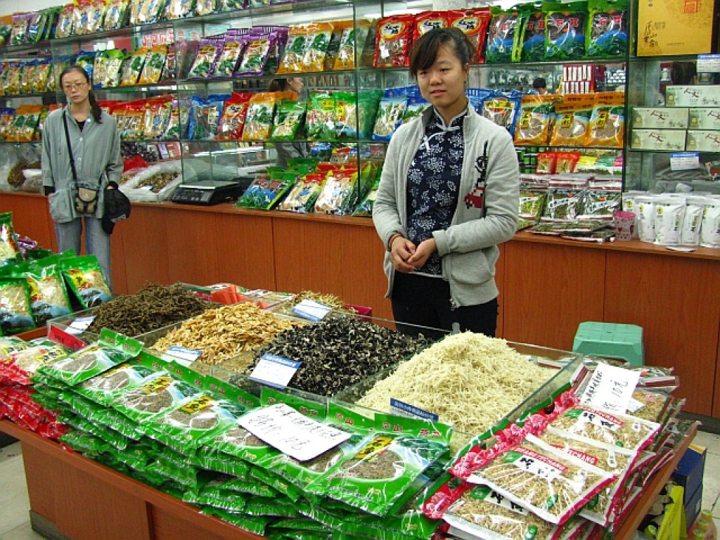 Zdjęcia: Lu Shan, prowincja Jianxi, w sklepie, CHINY Zdjęcia: Lu Shan, prowincja Jianxi, w sklepie, CHINY