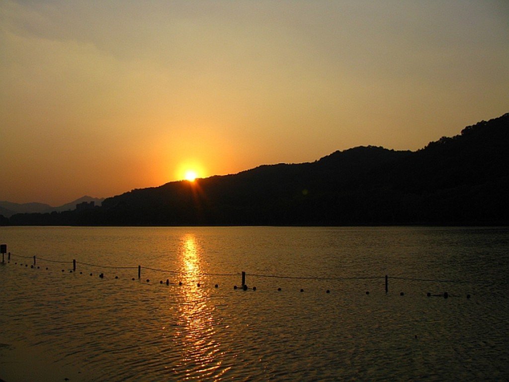 Zdjęcia: Hangzhou, prowincja Zhejiang, Jezioro Zachodnie, CHINY Zdjęcia: Hangzhou, prowincja Zhejiang, Jezioro Zachodnie, CHINY