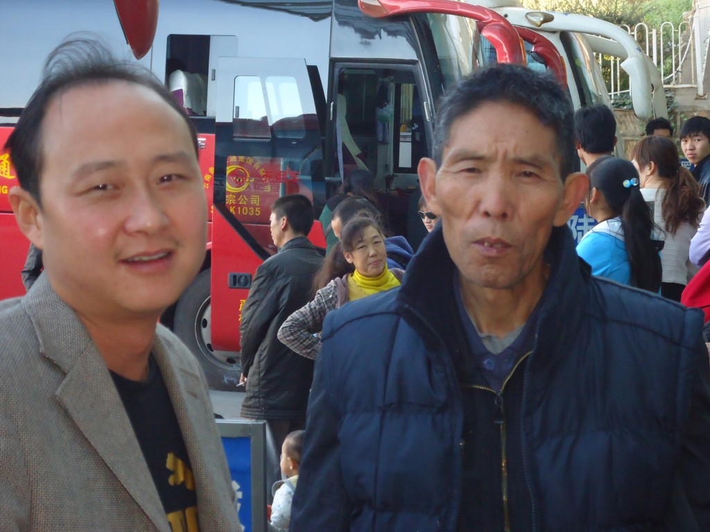 Zdjęcia: Kunming, Yunnan, Ciekawa twarz, CHINY Zdjęcia: Kunming, Yunnan, Ciekawa twarz, CHINY