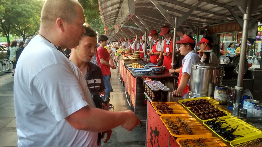 Zdjęcia: Pekin, Pekin, Komu skorpiona,komu węża ?, CHINY Zdjęcia: Pekin, Pekin, Komu skorpiona,komu węża ?, CHINY