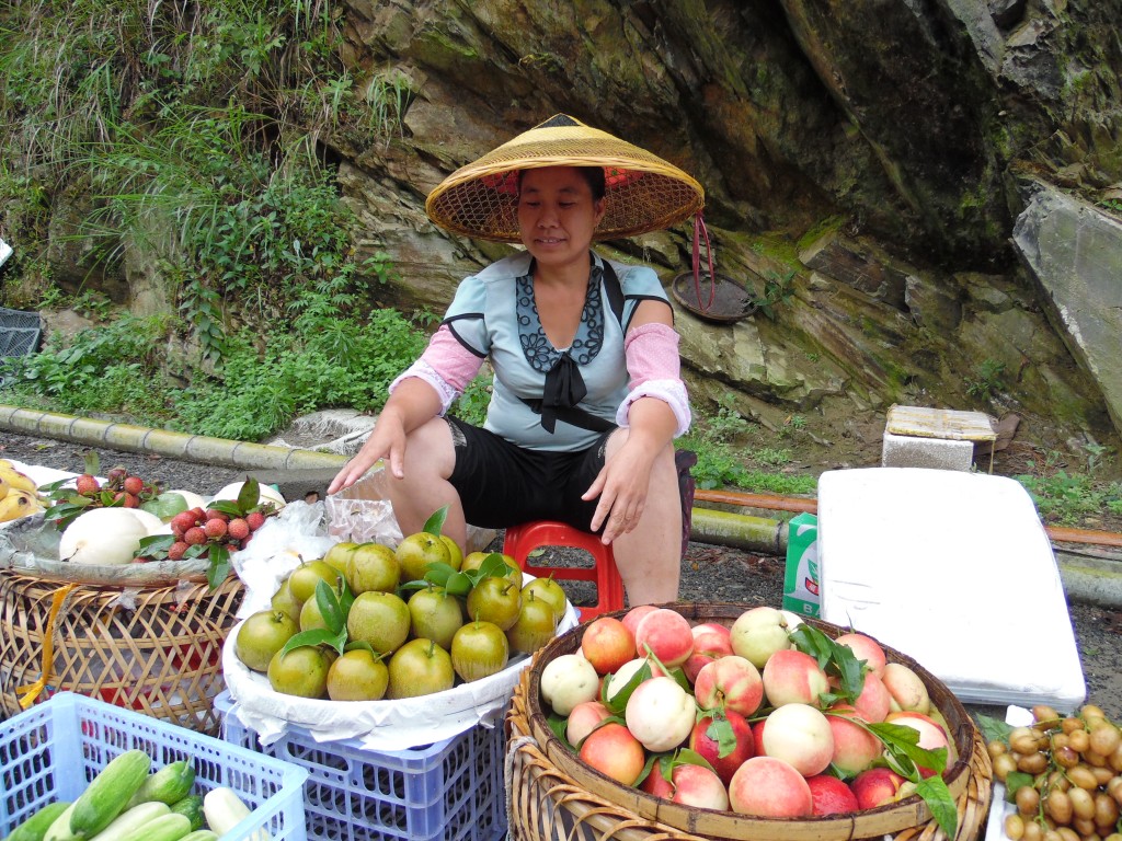 Zdjęcia: Long Sheng , Guilin, Zakupy w drodze, CHINY Zdjęcia: Long Sheng , Guilin, Zakupy w drodze, CHINY
