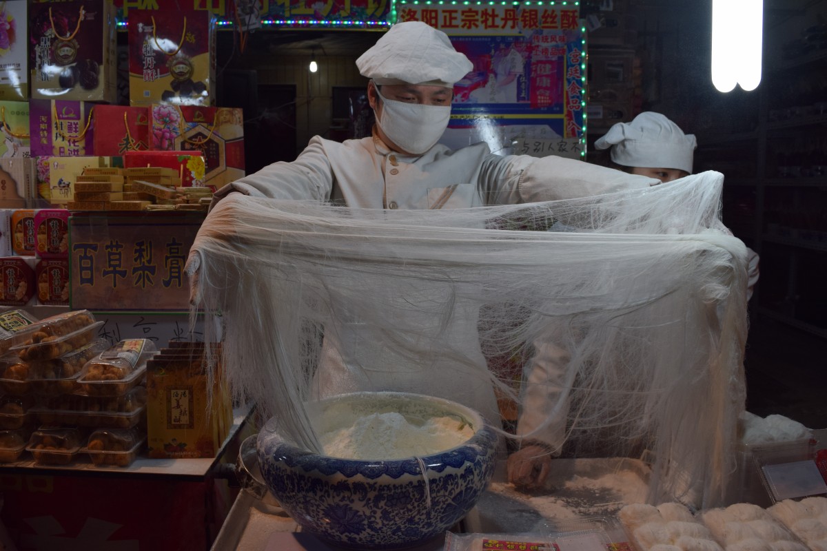 Zdjęcia: Luoyang, Luoyang, Produkcja makaronu, CHINY Zdjęcia: Luoyang, Luoyang, Produkcja makaronu, CHINY