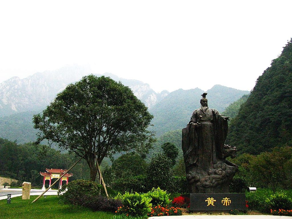 Zdjęcia: Tangkou, prowincja Anhui, brama do P.N. Huang Shan, CHINY Zdjęcia: Tangkou, prowincja Anhui, brama do P.N. Huang Shan, CHINY
