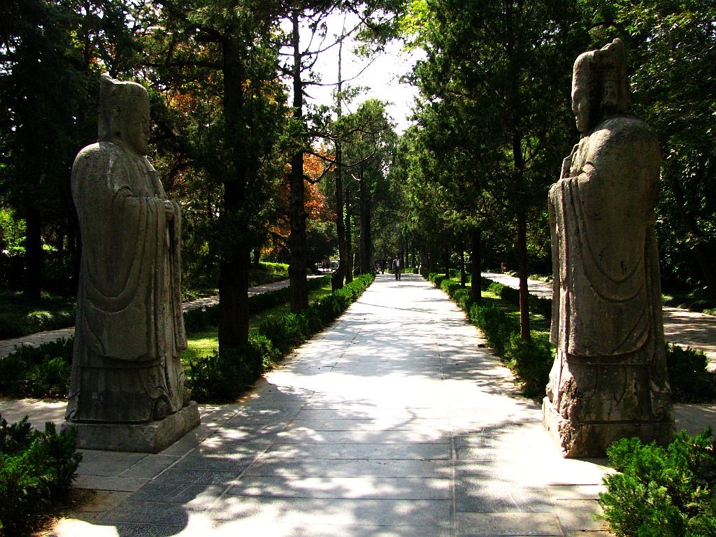 Zdjęcia: Nankin, prowincja Jiangsu, Grobowiec cesarza Hongwu, CHINY Zdjęcia: Nankin, prowincja Jiangsu, Grobowiec cesarza Hongwu, CHINY