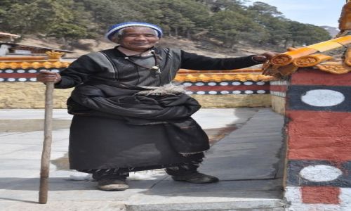 Zdjcie CHINY / Gansu / Langmusi / Pielgrzym