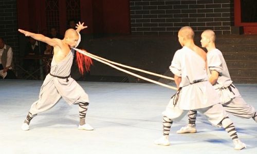 Zdjecie CHINY / Shaolin / Klasztor Shaolin / Mnisi