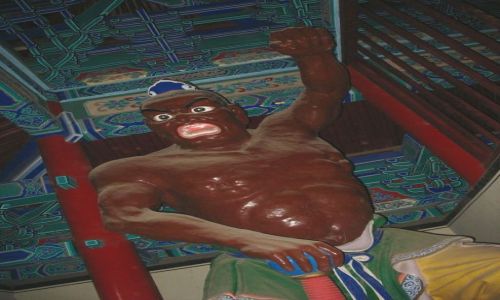 Zdjęcie CHINY / - / Okolice Luoyang / wnętrze klasztoru Shaolin