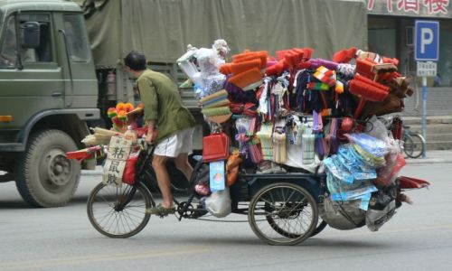 Zdjecie CHINY / - / Guilin / W drodze do pracy.