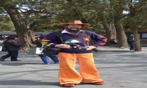 Zdjcie CHINY / Wsch Chiny  / Klasztor Shaolin / Zatrzymany w latach 70 sitych