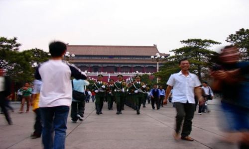 Zdjęcie CHINY / Pekin / Tiananmen / Zmiana warty na placu Tiananmen
