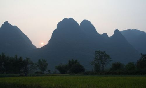Zdjecie CHINY / -Guilin / Yangshuo / zachod slonca w yangshuo