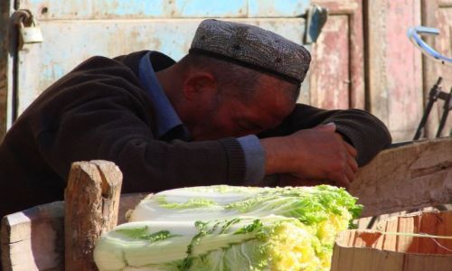 Zdjecie CHINY / Karzgar / Karzgar / Sprzedawca  kapusty  