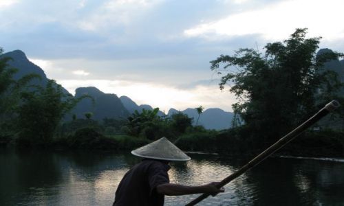 Zdjecie CHINY / Yangshuo / Guilin / Rzeka Li