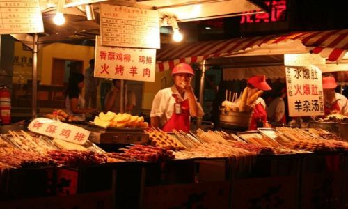 Zdjecie CHINY / brak / Pekin / nocna wyżerka