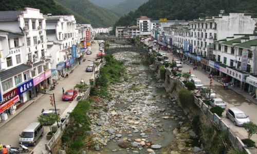 Zdjecie CHINY / prowincja Anhui / Tangkou / widok na miasteczko